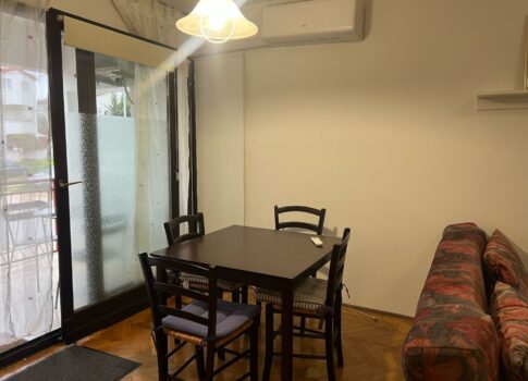 ISZTRIA, POREČ - Teraszos apartman remek helyen! Közel a tengerhez!