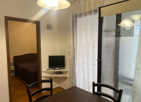 ISZTRIA, POREČ - Teraszos apartman remek helyen! Közel a tengerhez!