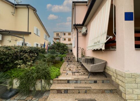 ISZTRIA, POREČ - Gyönyörű ház, közel a strandokhoz és a városhoz