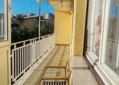 RIJEKA, DONJA VEŽICA - Három hálószobás apartman nagyszerű helyen, kerttel
