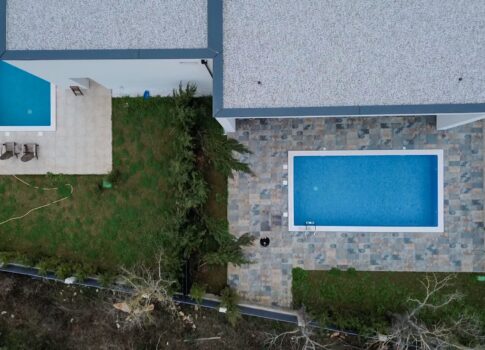 ISZTRIA, ROVINJ - Modern új épület úszómedencével
