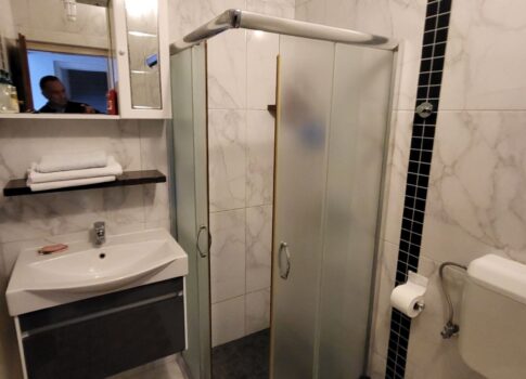 RAB SZIGET, KAMPOR - Lakás, (2 lakás) teljesen bútorozott, befektetésnek