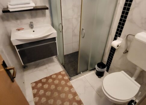 RAB SZIGET, KAMPOR - Lakás, (2 lakás) teljesen bútorozott, befektetésnek