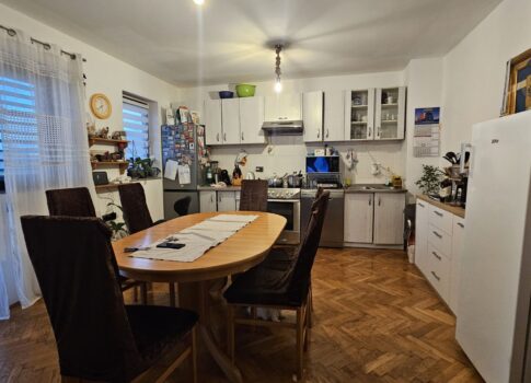 RIJEKA, ČAVLE - 2 hálószoba + nappali egy magánházban, parkoló