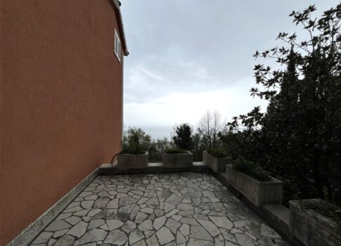 OPATIJA, VEPRINAC - Félreeső ház panorámás kilátással a tengerre