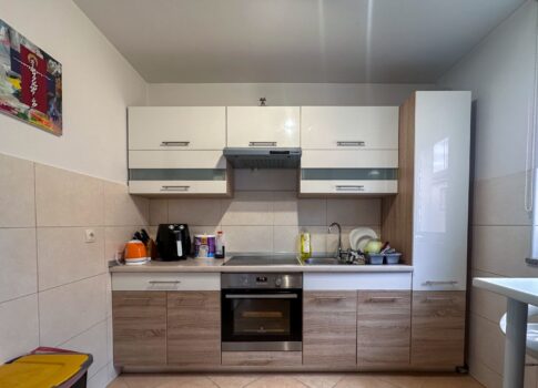VIŠKOVO, SROKI - 2 hálószoba + nappali, 70m2, újabb épület, terasz
