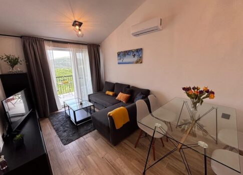 CRIKVENICA - Luxus új épület négy apartmannal, medencével és panorámás kilátással