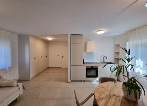 ISZTRIA, POREČ - Újonnan felújított kétszintes apartman