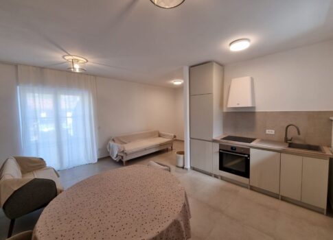 ISZTRIA, POREČ - Újonnan átalakított apartman nagyszerű helyen