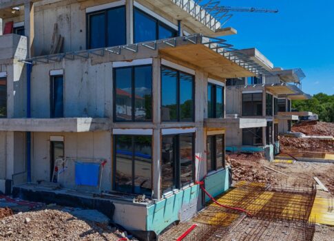 KRK SZIGET, NJIVICE - Exkluzív új épület, apartman az 1. emeleten!
