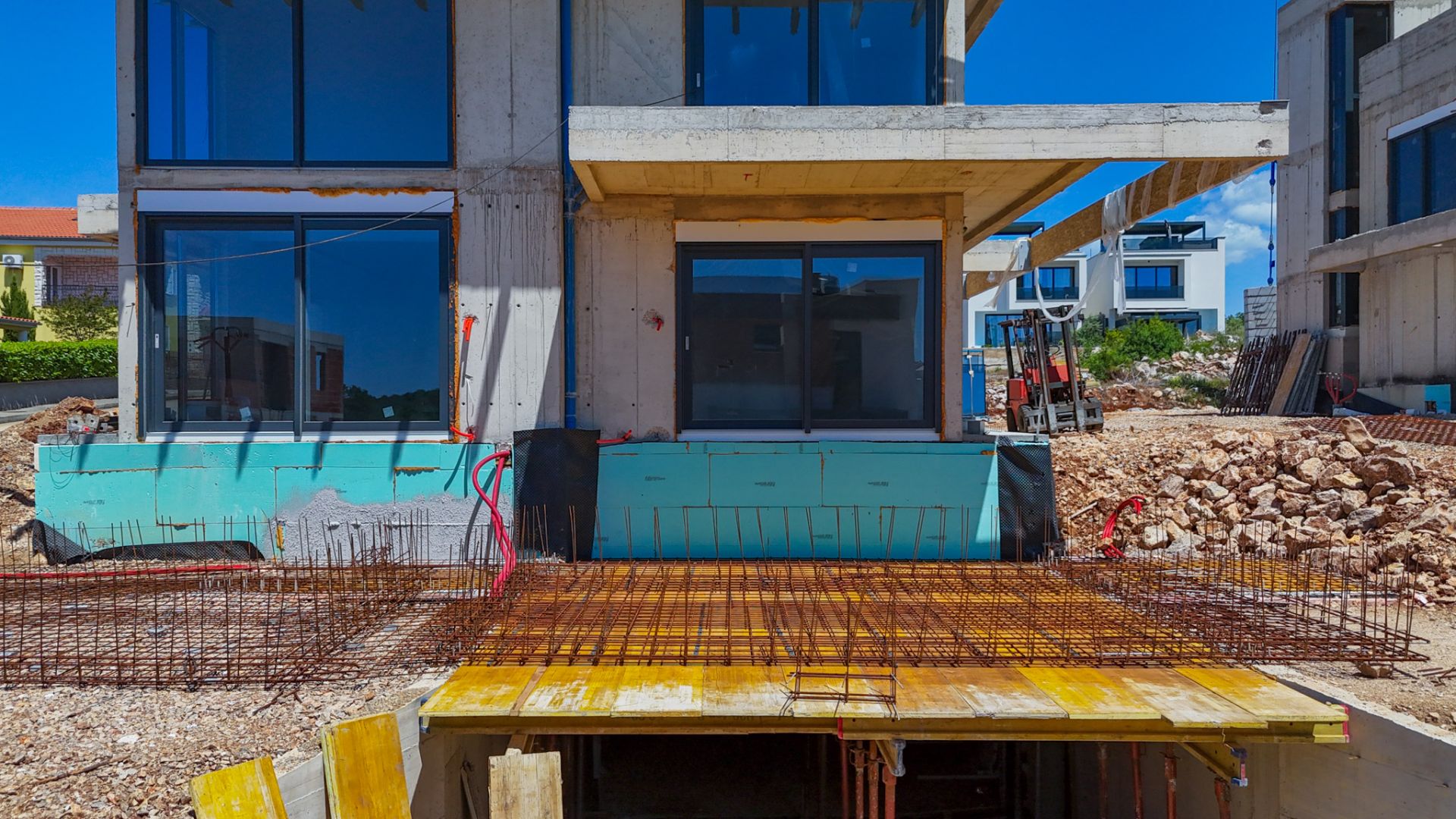 KRK SZIGET, NJIVICE - Exkluzív új építésű, kétszintes apartman medencével!