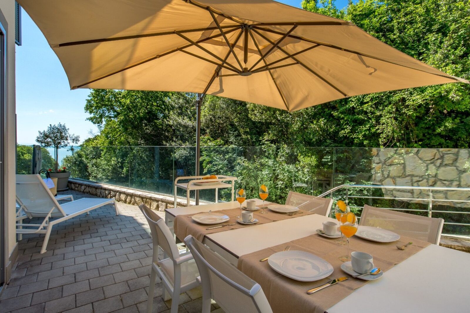 OPATIJA, LOVRAN - exkluzív apartman 50 méterre a tengertől