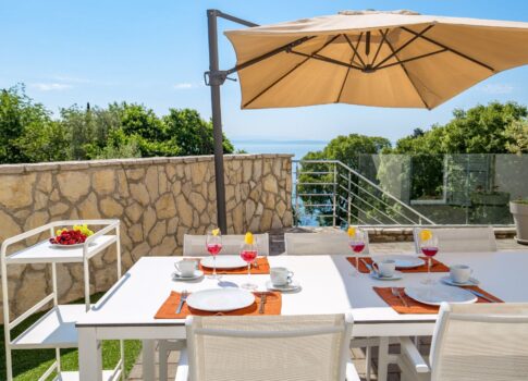 OPATIJA, LOVRAN - exkluzív apartman 50 méterre a tengertől