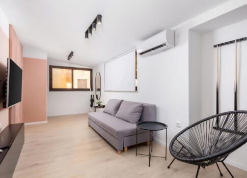 OPATIJA, KÖZPONT - felújított apartman 170 méterre a tengertől