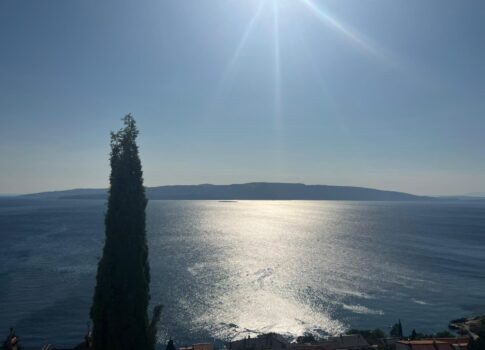 SENJ - 2 hálószobás + nappalis apartman tengerre néző kilátással!