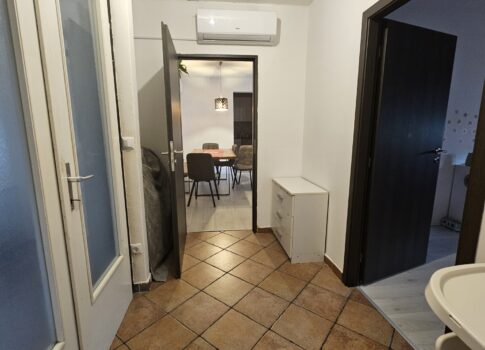 RIJEKA, KRNJEVO - bútorozott, 3 hálószobás + nappalis apartman