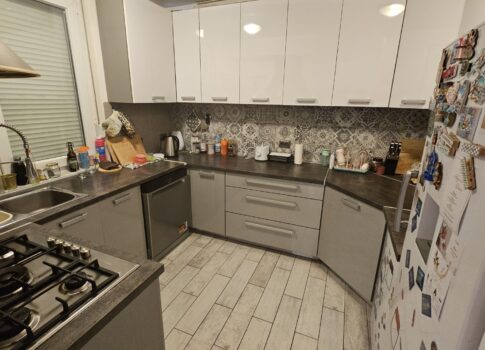 RIJEKA, KRNJEVO - bútorozott, 3 hálószobás + nappalis apartman