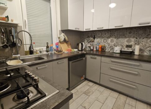RIJEKA, KRNJEVO - bútorozott, 3 hálószobás + nappalis apartman