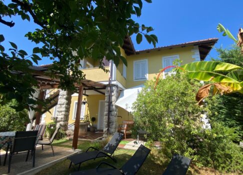 OPATIJA, IČIĆI – gyönyörű villa buja kerttel és tengerre néző kilátással, garázzsal és a tenger közelségével