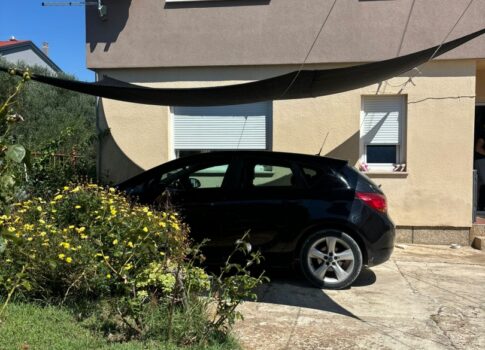 ISZTRIA, PULA - Lakás nagy kerttel, kiváló helyen! Hitelre is vásárolható!