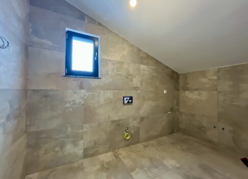 DRAŽICE - Modern ház fűtött medencével és csendes helyen!