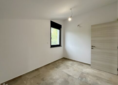 DRAŽICE - Modern ház fűtött medencével és csendes helyen!