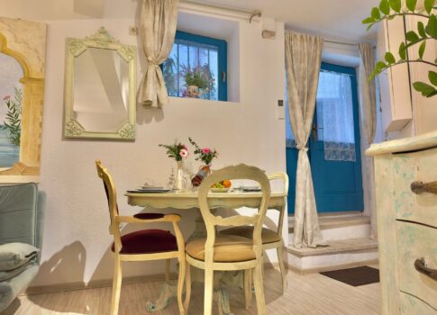 ISZTRIA, ROVINJ - Bájos stúdiólakás rendkívüli helyen!!