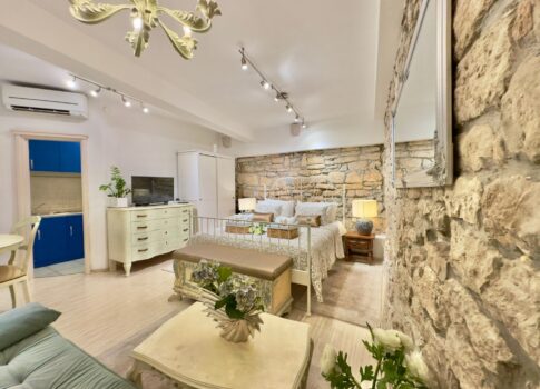 ISZTRIA, ROVINJ - Bájos stúdiólakás rendkívüli helyen!!