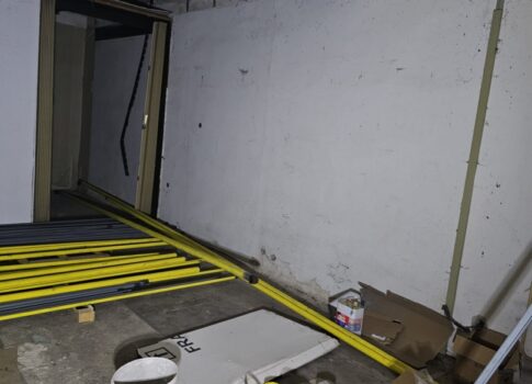 RIJEKA, TURNIĆ - AKCIÓ 09.15-IG. vegyes használatú üzlethelyiség