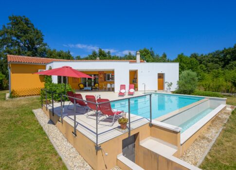 ISZTRIA, SVETVINČENAT - Modern villa nagyszerű helyen