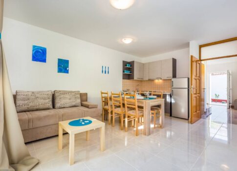 CRIKVENICA, DRAMALJ - Új építésű villa medencével