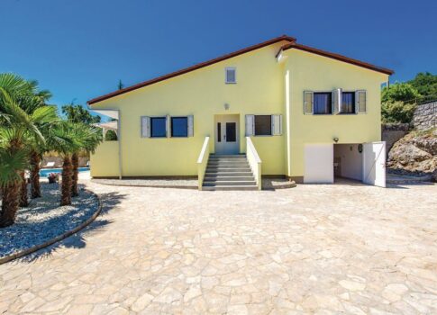 OPATIJA, POBRI - családi ház 170m2 tengerre néző medencével + 700m2 terület