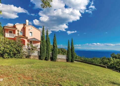 OPATIJA, KÖZPONT - Ritkaság a piacon! - luxusvilla medencével