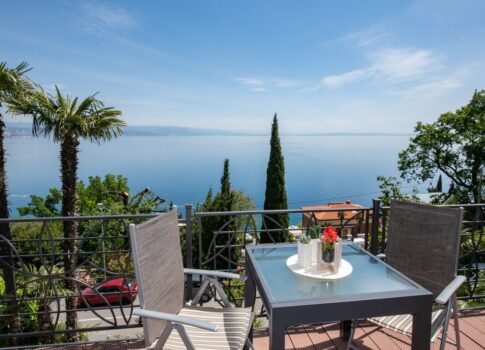 OPATIJA - Apartman 2. SOR TENGERTŐL!! 140m2, kilátással a Kvarnerre