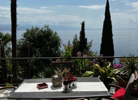 OPATIJA - 104 m2-es apartman, gyönyörű kilátással a tengerre