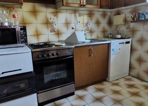 GROBNIK, JELENJE - Családi ház csendes helyen