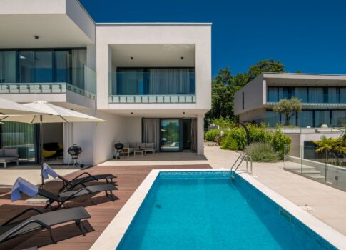 OPATIJA - Új építésű villa fantasztikus kilátással a tengerre