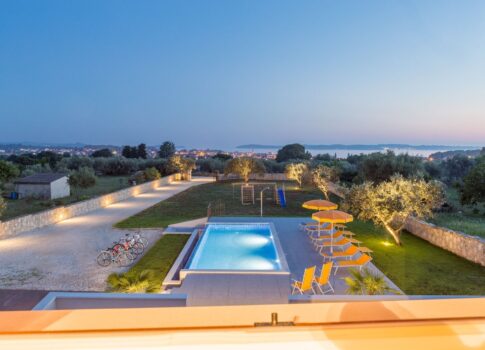 ISZTRIA, FAŽANA - Egy gyönyörű félreeső villa, panorámás kilátással a tengerre!