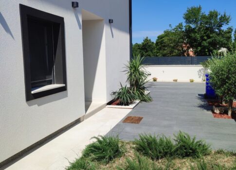 ISZTRIA, KRNICA - Modern, alacsony energiafogyasztású villa természettel körülvéve