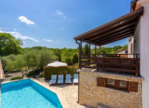 KRK SZIGET, VRBNIK (környéke) - Ház úszómedencével és jakuzzival