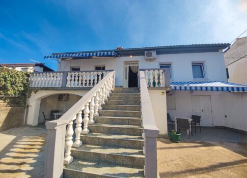 JADRANOVO - Apartmanház tengerre néző kilátással