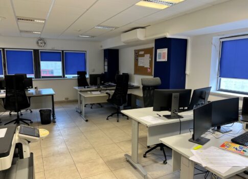 RIJEKA, KASTAV - üzlethelyiség / irodahelyiség 368 m2, korszerűen berendezett!!!