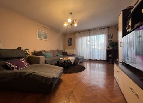 RIJEKA, SRDOČI, KÖZPONT - családi ház 3 lakással + melléképület + kert! LEHETŐSÉG! SÜRGŐSEN!