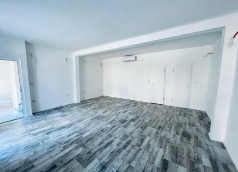 ISZTRIA, MEDULIN 40 m2-es irodahelyiség gyakori helyen