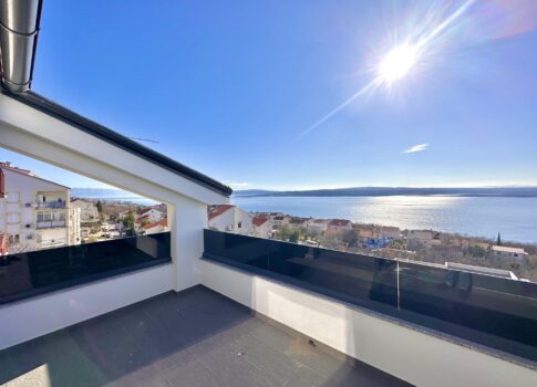CRIKVENICA - Kétszintes apartman, 101 m2, tengerre néző kilátással!
