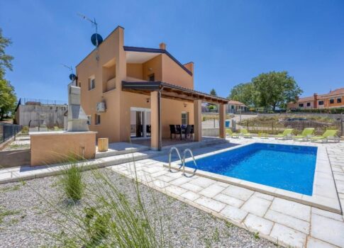 ISZTRIA, TINJAN - Két ikerház villa csendes és vonzó helyen