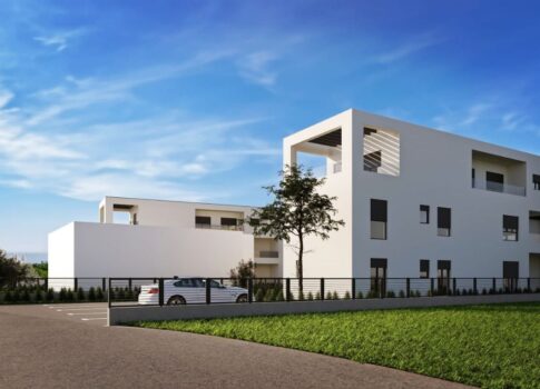 ISZTRIA, POREČ - Apartman egy új épületben, nagyszerű helyen, közel a tengerhez és a városhoz