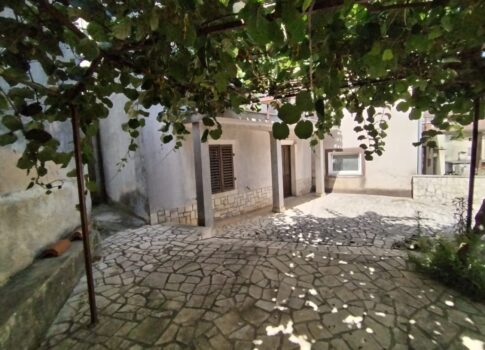 ISZTRIA, MARČANA - Ház remek helyen!