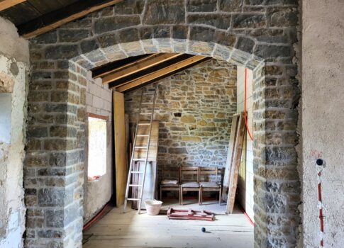 ISZTRIA, BUZET - Kőház felújítási fázisban