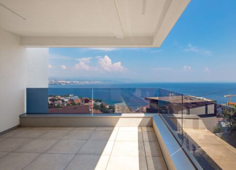 OPATIJA, KÖZPONT - LEHETŐSÉG - exkluzív apartman egy új épületben tengerre néző kilátással, közös medencével, garázzsal